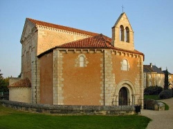 Баптистерий Святого Иоанна в Пуатье.