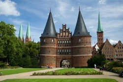 Голштинские ворота в Любеке