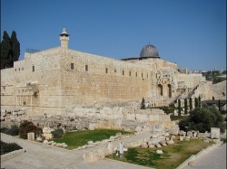 Храм Соломона и Храм Ирода в Иерусалиме.