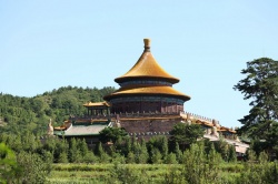 Храмовый  комплекс  Пулэсы в Чэндэ