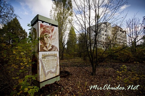 В заброшенных городах на территории зоны отчуждения все осталось на своих местах: люди рассчитывали на временную эвакуацию.