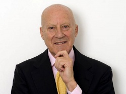 Норман Фостер