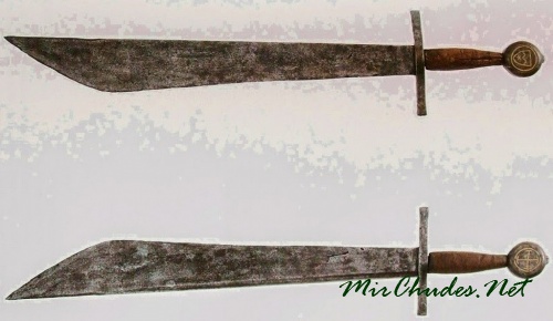 Фальшион, ведущий Клинок свое происхождение от боевых ножей германских племен.