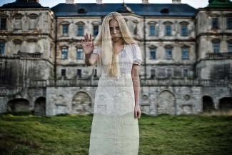 Пани в белом - привидение подгорецкого замка.