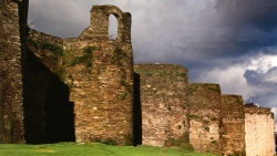 Древнеримские стены в Луго