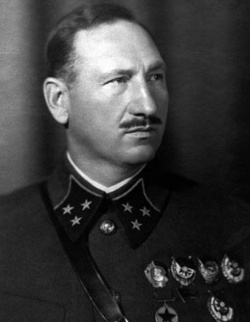 Генерал-лейтенант Михаил Ефремов